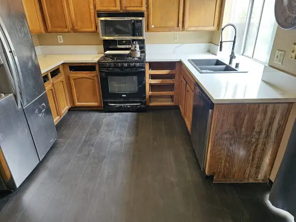 Marble Countertop and Laminate Flooring Installation in Tracy